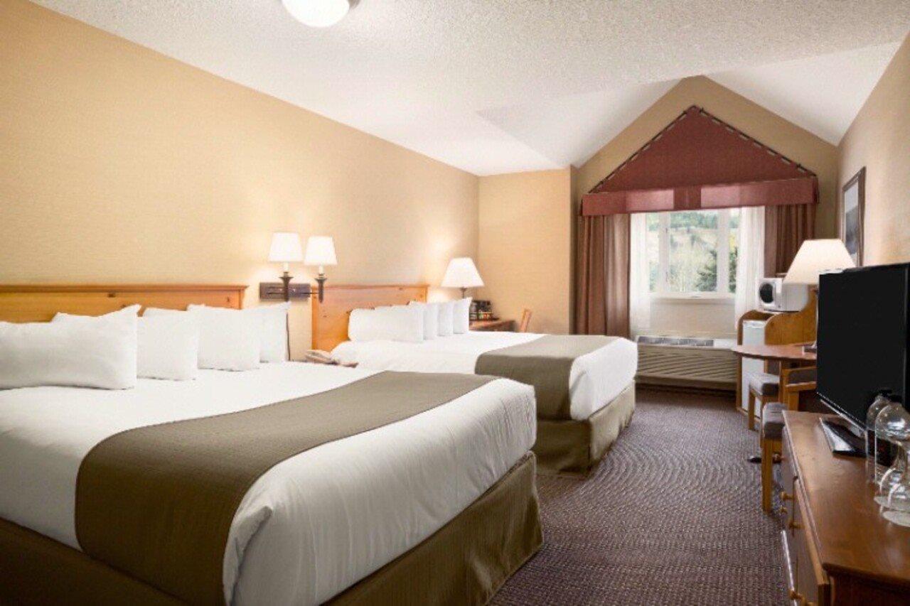 Canmore Inn & Suites Eksteriør bilde