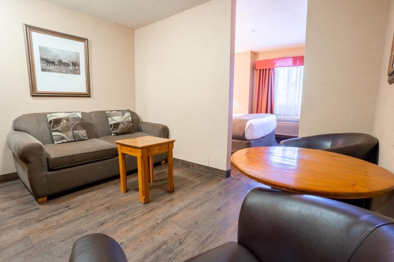 Canmore Inn & Suites Eksteriør bilde