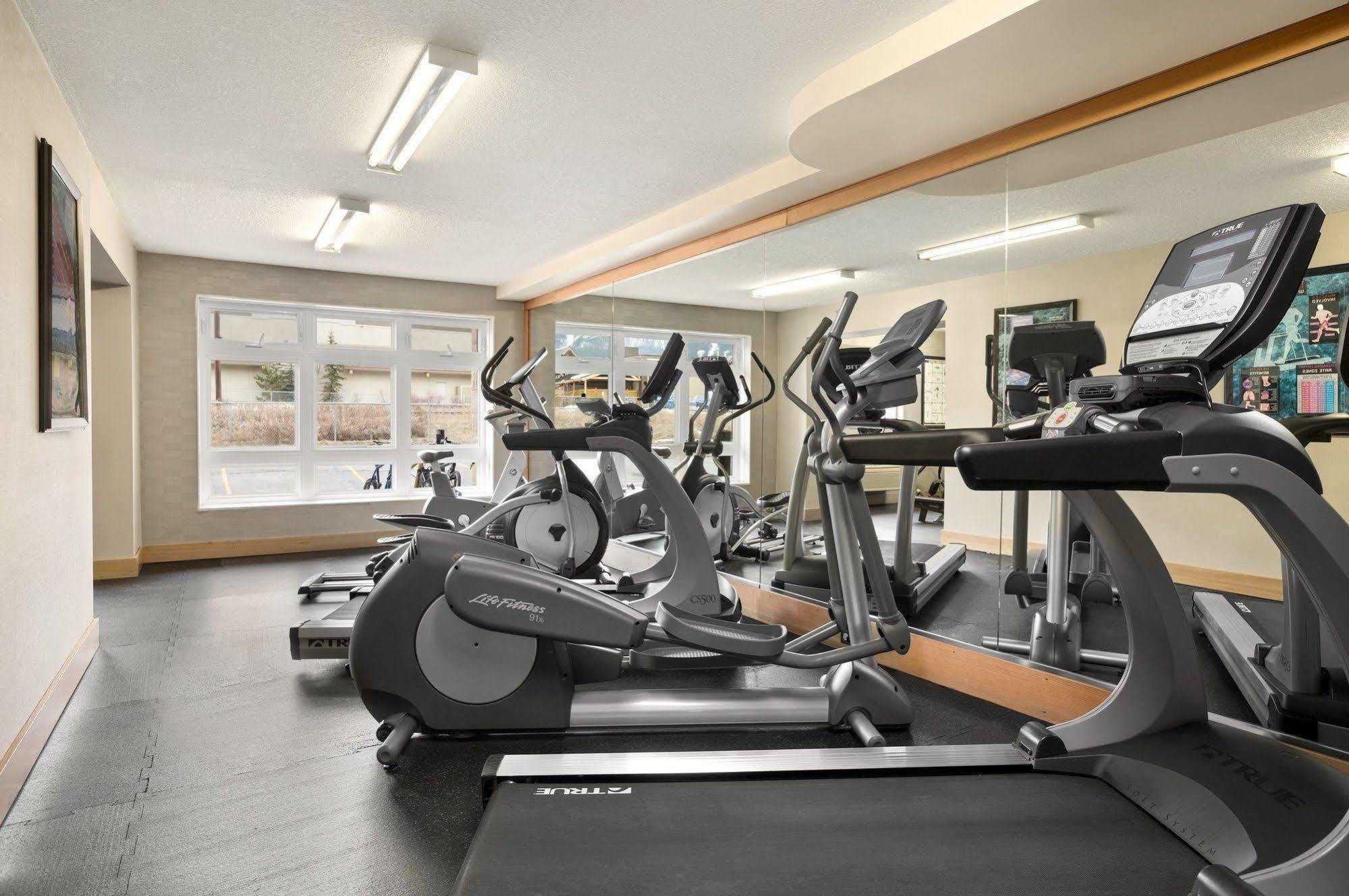 Canmore Inn & Suites Eksteriør bilde